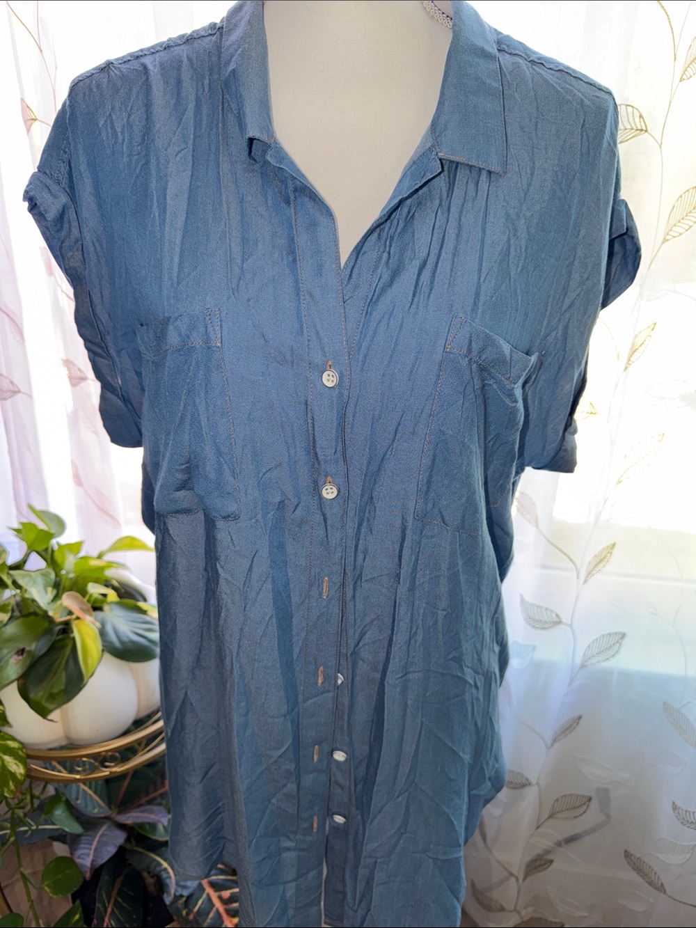 Women’s Short-Sleeve Button-Down Top in Slate Blue